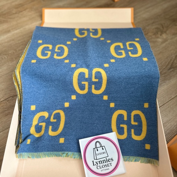 Authentic Gucci jacquard GG Logo Wool Silk Scarf Blue & Yellow - Picture 6 of 13